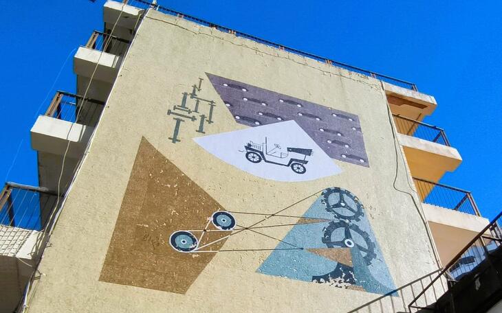 Mosaico del artista Manuel Baeza en Benidorm